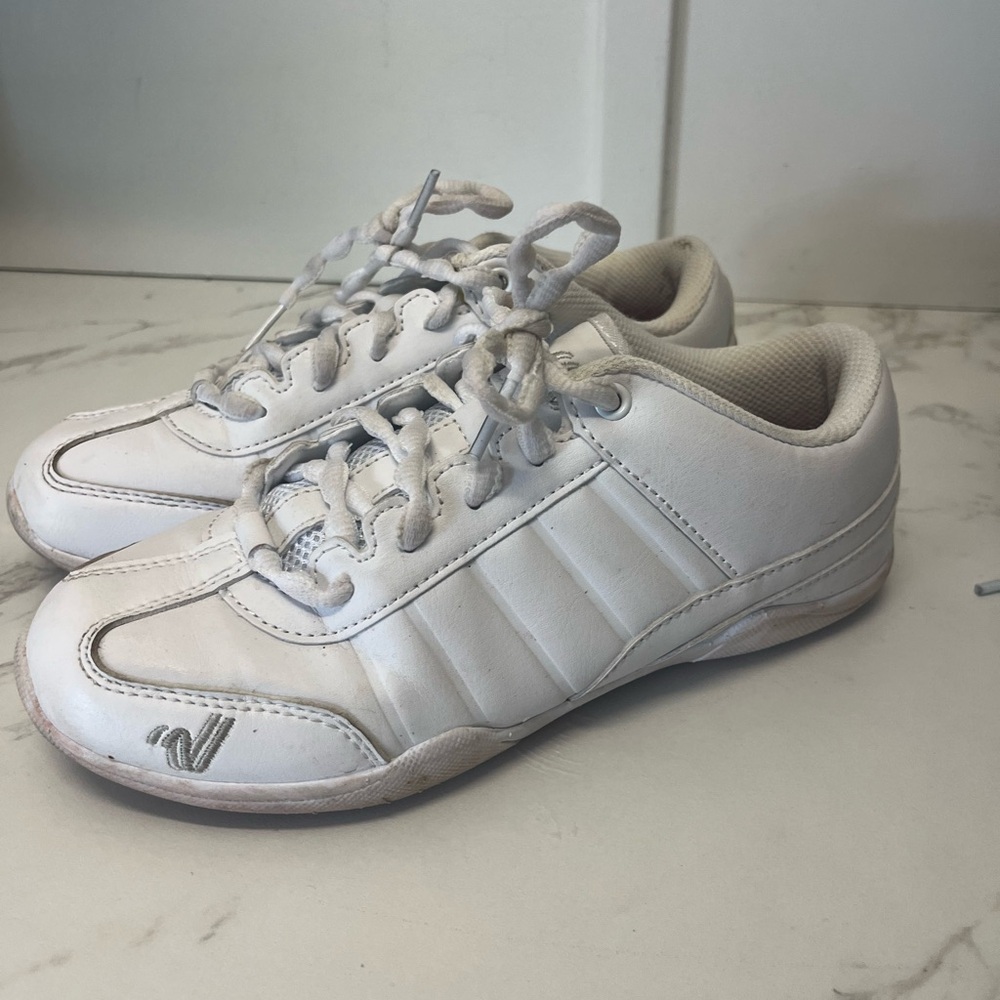 Varsity cheerleader II sneaker